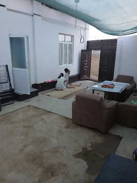 СРОЧНО сдается дом 2 комнаты,1 сотка,Назарбек