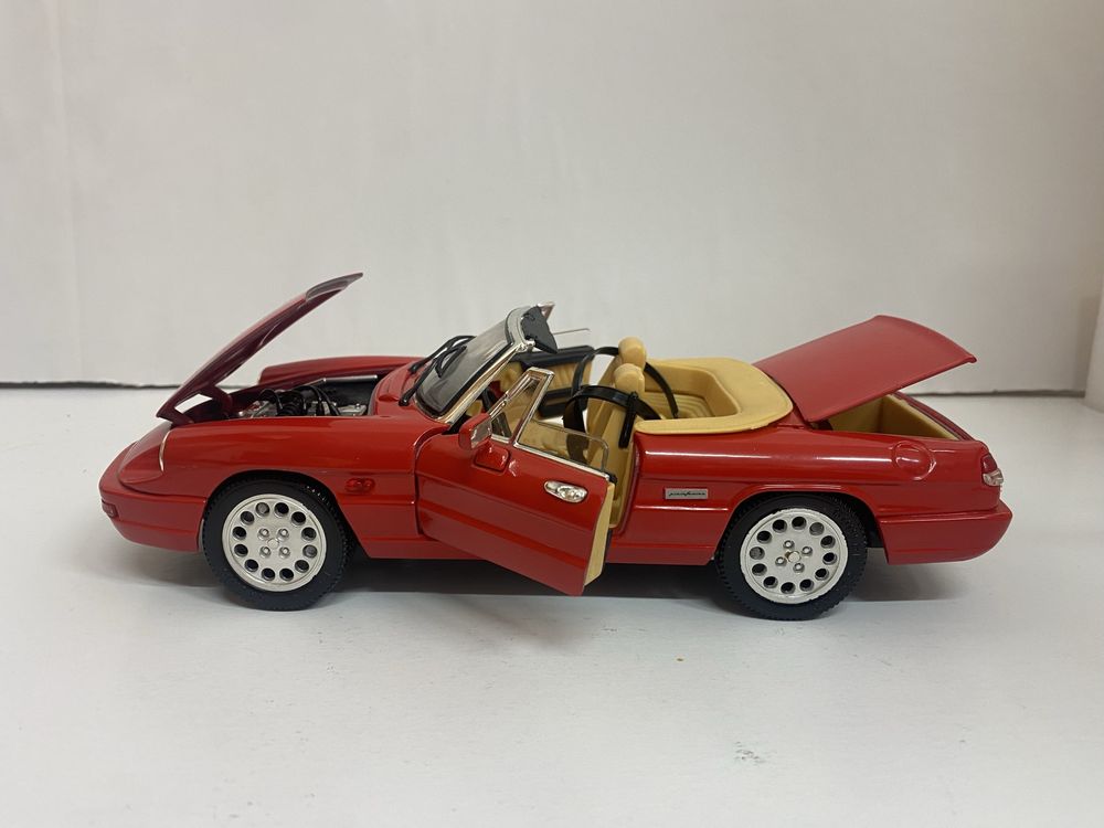 JOUEF EVOLUTION ALFA ROMEO SPIDER macheta auto scara 1:18(24 cm) Italy