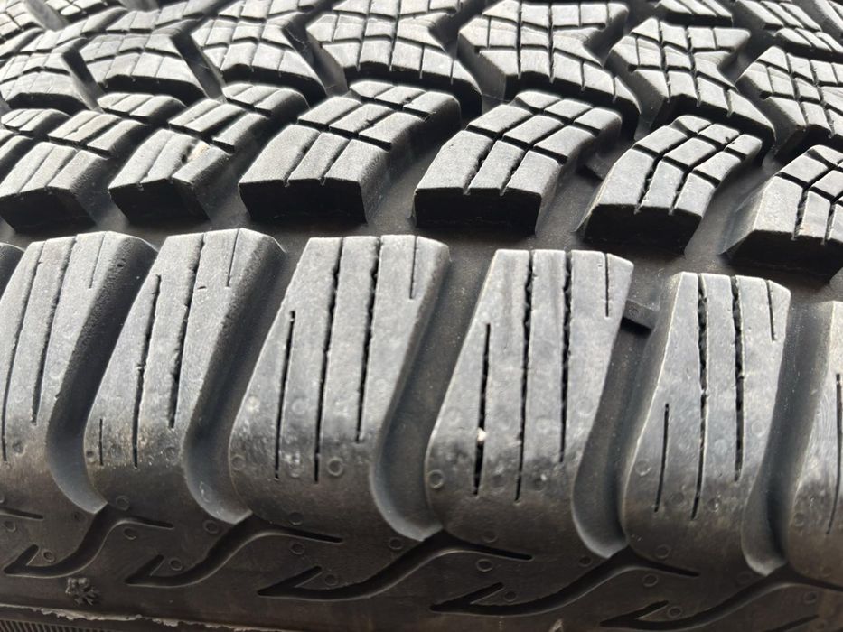 Зимни гуми Debica