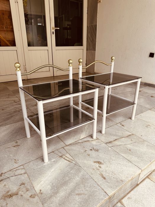 Две елегантни помощни масички / нощни шкафчета от 90-те