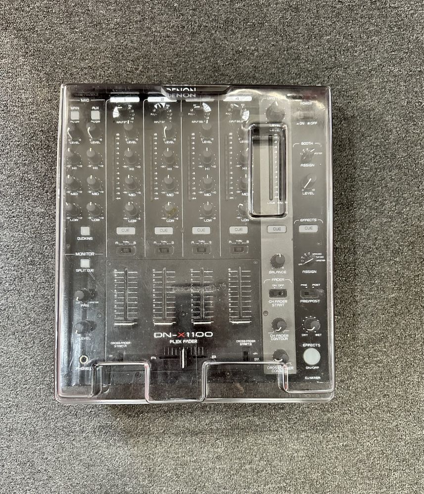 Mixer denon dnx 1100 cu decksaver