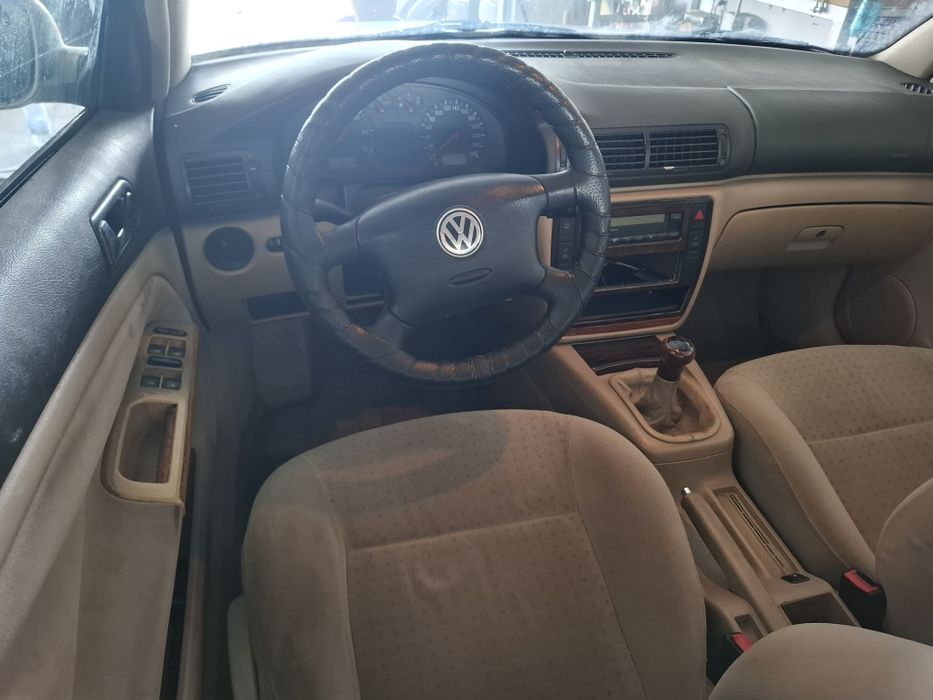 Vand bara,capota,far Passat B5