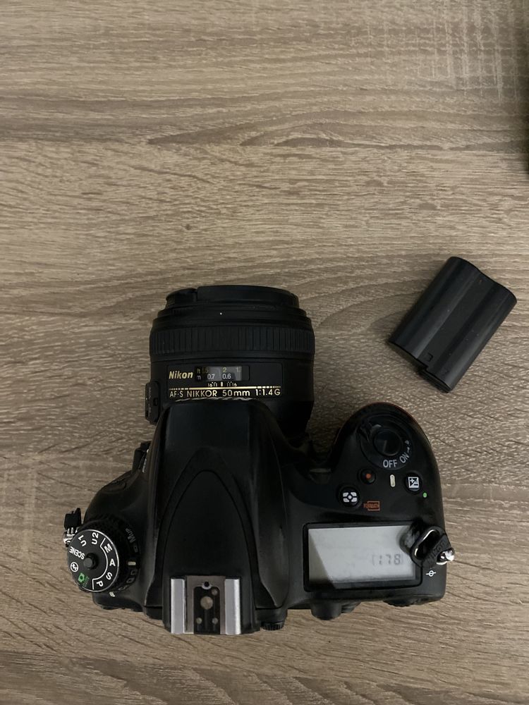 Продам фотоаппарат Nikon D610 комплект