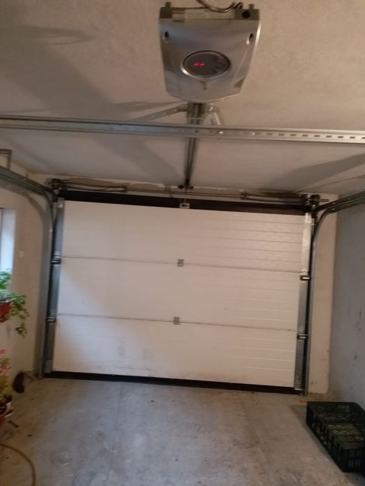 Montaj  Automatizari Porți Camere supraveghere usi de garaj