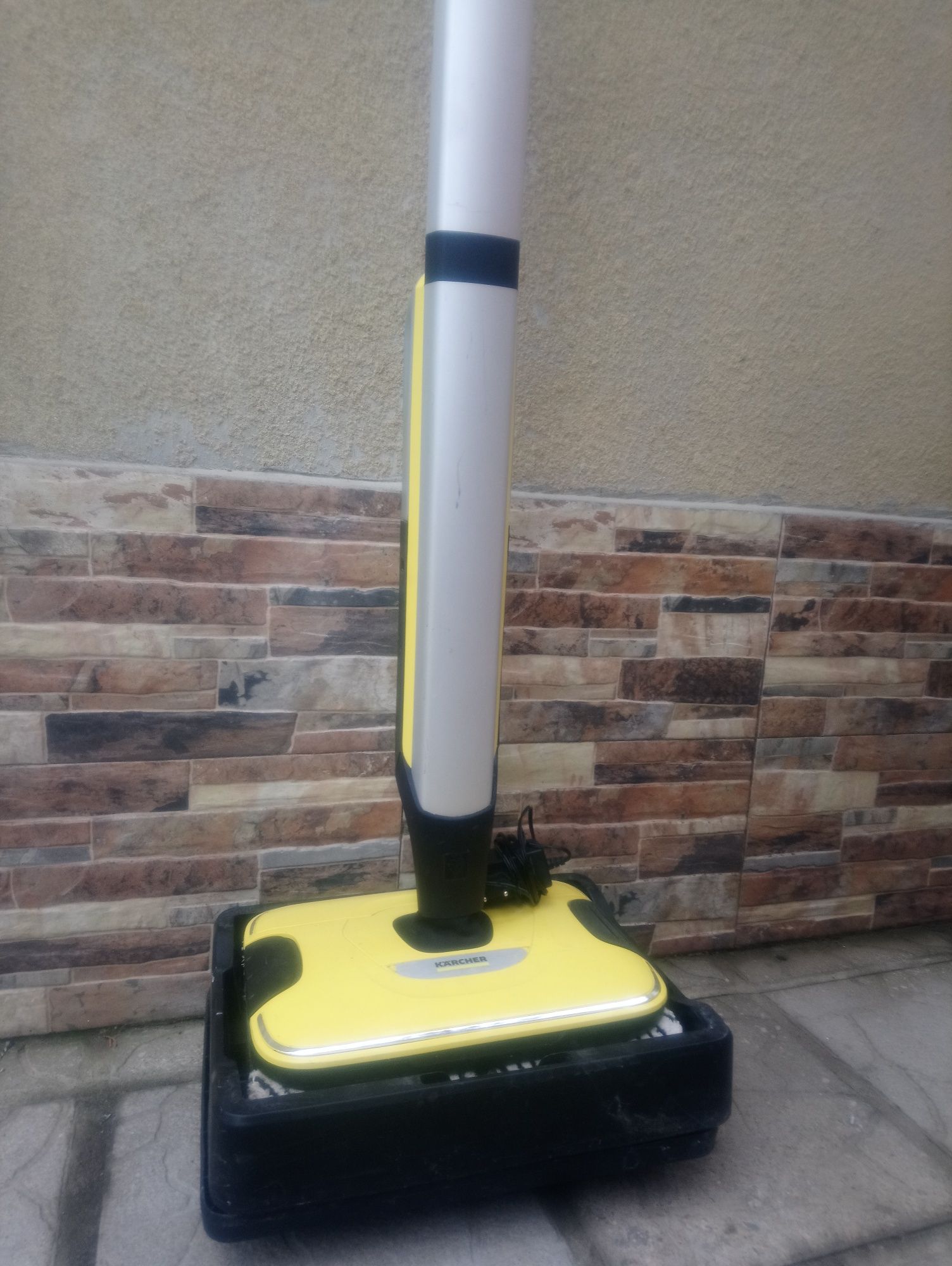 Подочистачка Karcher FC7 Cordles