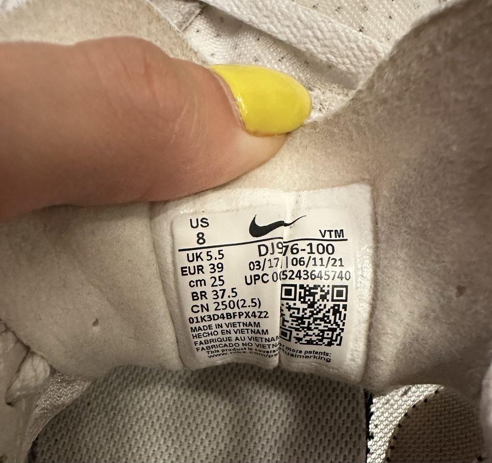 Маратонки NIKE, номер 39