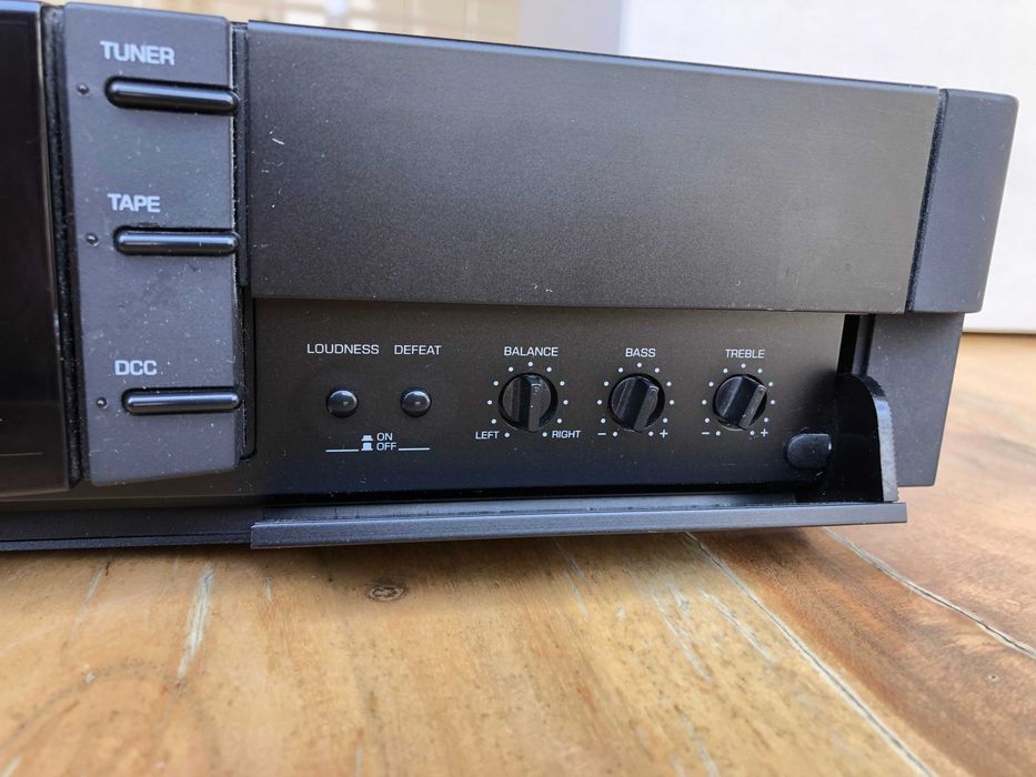 Стерео усилвател Grundig