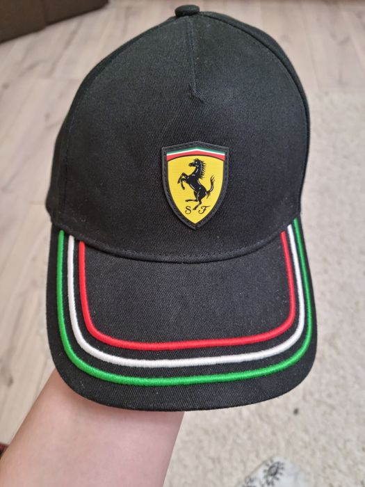 Кепка Ferrari из Ferrari world Дубай