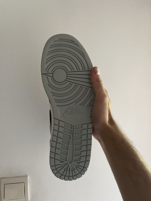 Nike Air Jordan 1 Retro High OG Bleached Coral 44.5