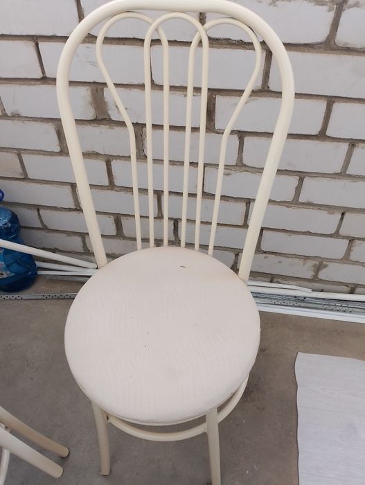 Продам 3 стулья Каждый стул по 9000! Общ 27000