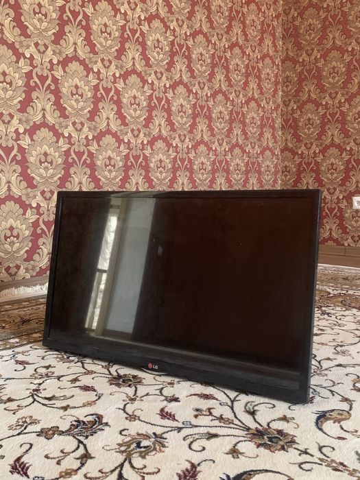 Экраны сынған LG 32LN570V - бөлшектерге/жөндеуге
