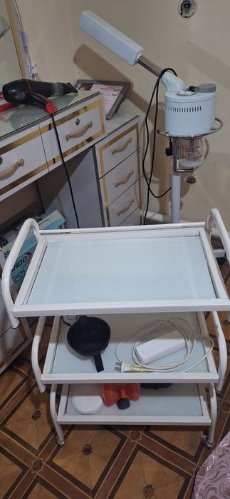 Salon mebellari va parazon aparat pamoshnitsa