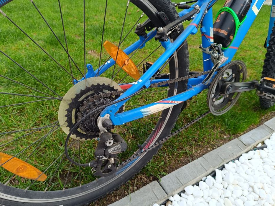 Bicicleta Cube roti de 24.
