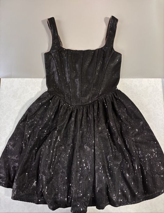 Платье в пайетках