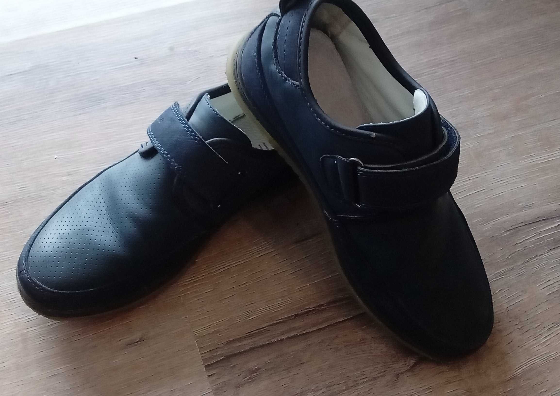 Детски спортно - елегантни детски обувки N 33