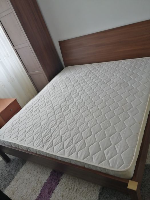 Pat ikea cu saltea 180/200