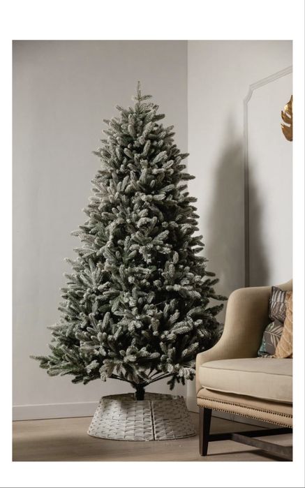 Продается ёлка.