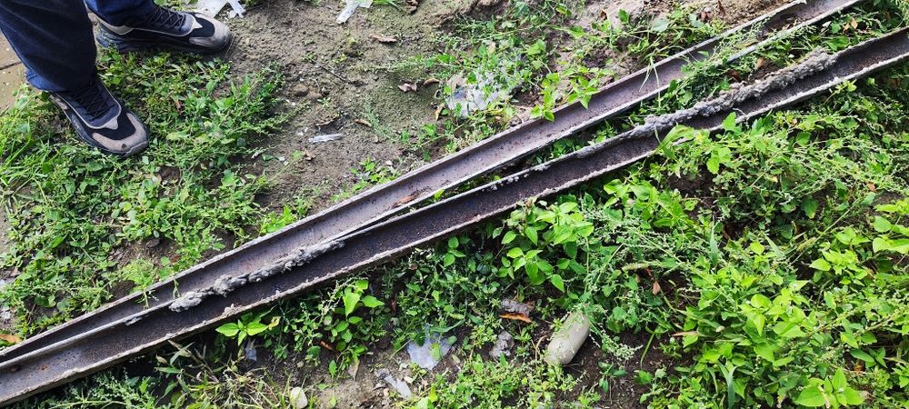 Продам швеллер (3 шт)