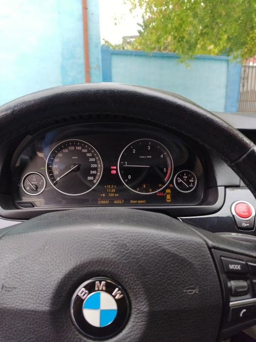 Vând BMW F10 an 2011