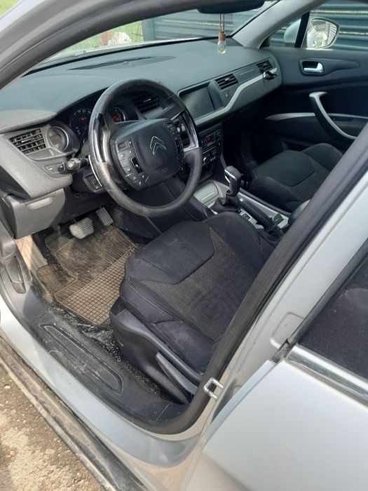 Citroen c5 an 2013 luna 12