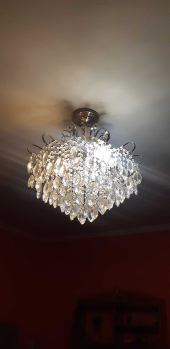 Продается Люстра
