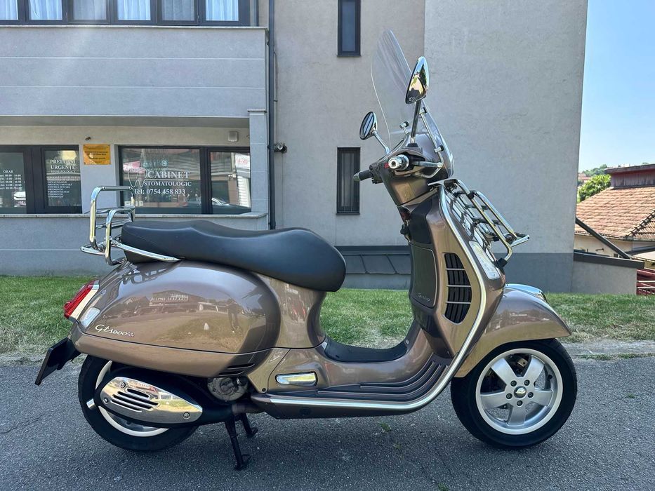 Piaggio Vespa GTS 300 ABS ~ Garanție 12 luni ~ Rate ~