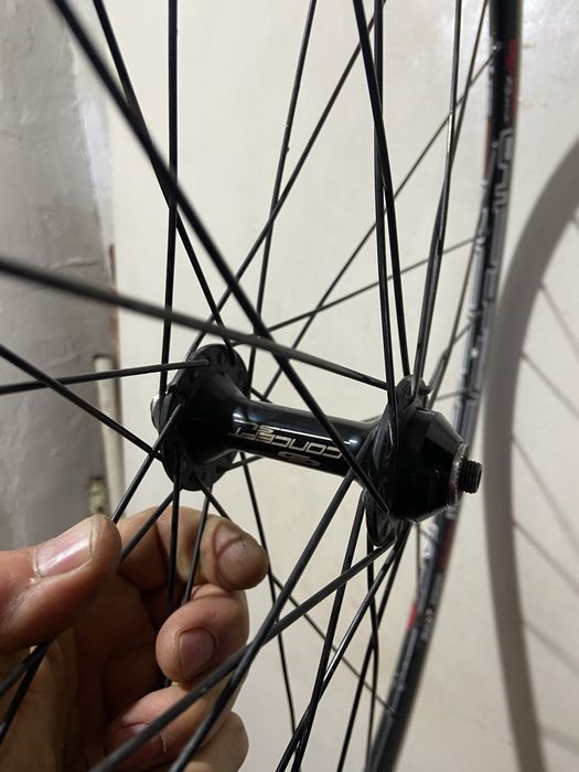 Reparatii biciclete centrat roti