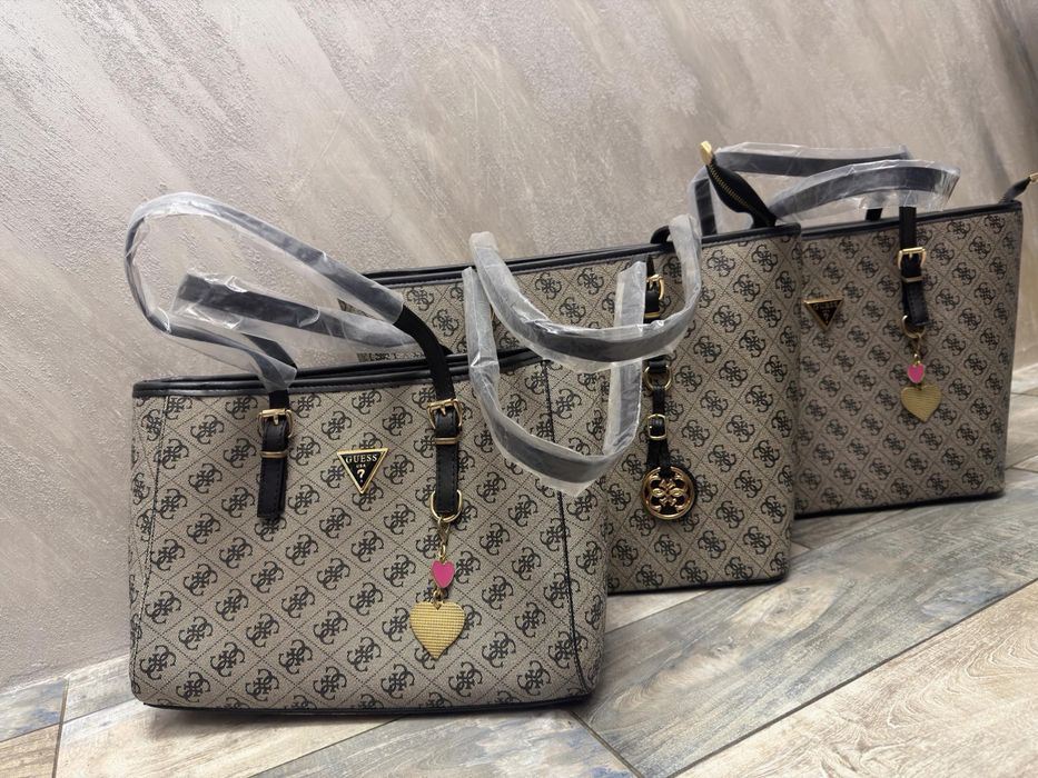 Guess дамски чанти Karl