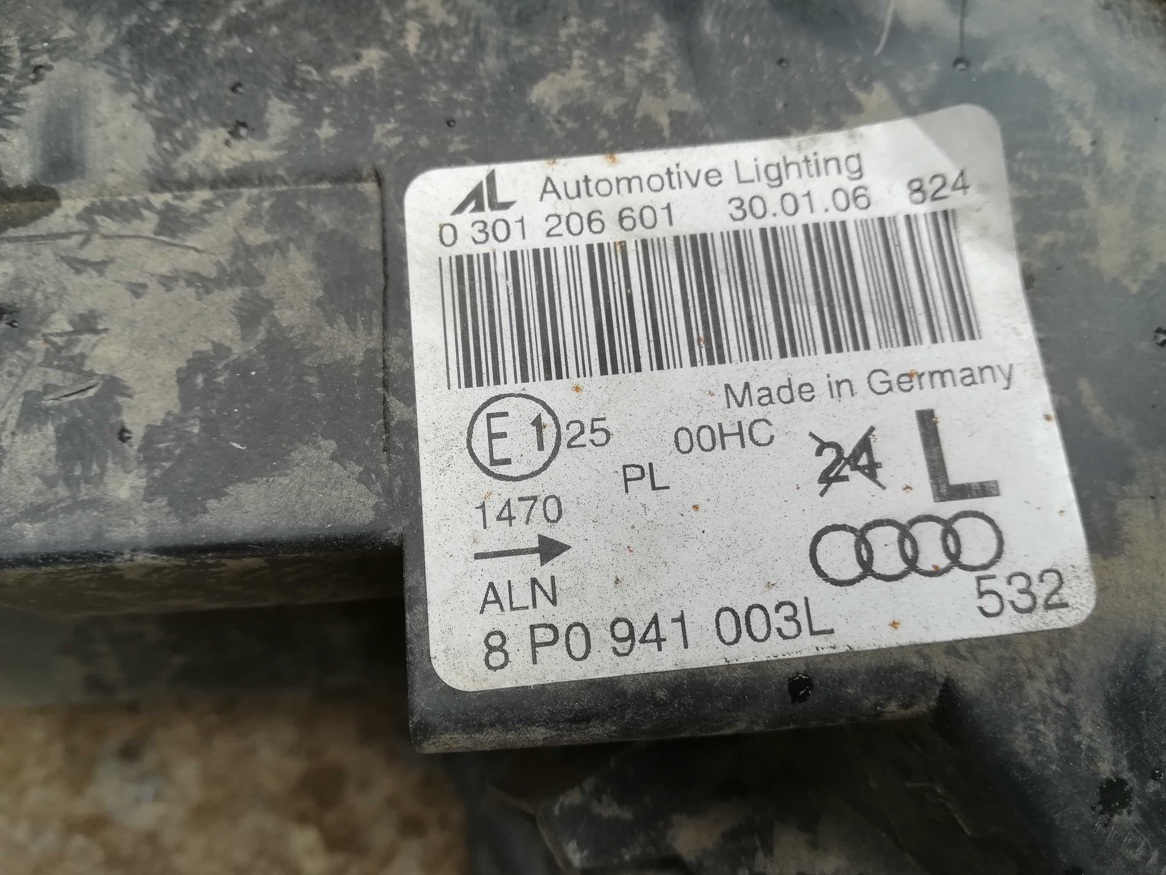 Audi A3 8P A4 B6 Ауди А3 8П А4 Б6 фарове ляв десен фар