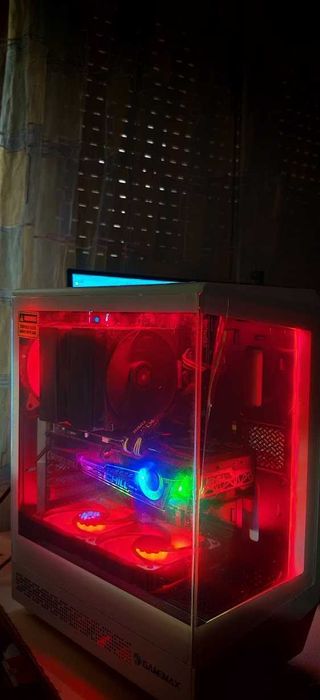 Продавам Геймърско PC I7 13700/32Gb/1.5TB nVme/RTX 3070TI/Гарац