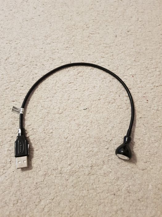 Lampa laptop noua
