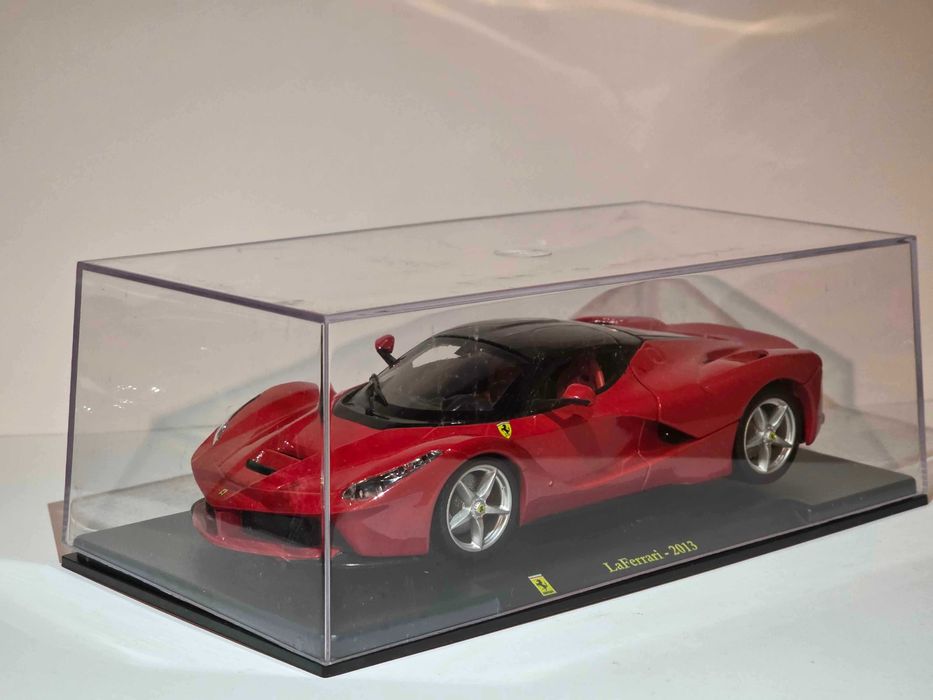 Macheta Ferrari LaFerrari – Ixo / BBurago (1:24)