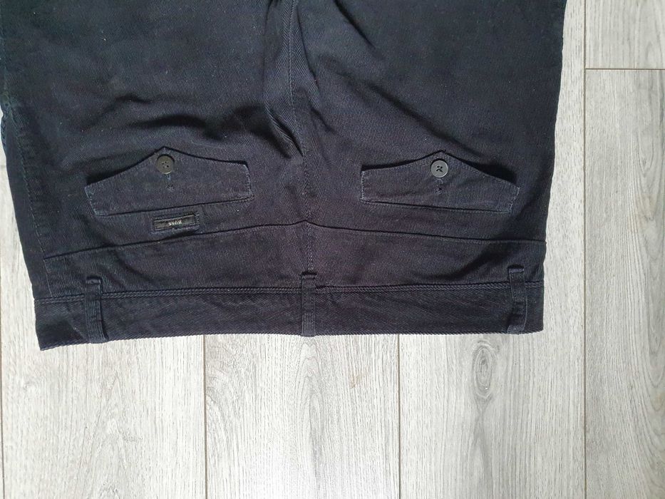 Pantaloni raiati HUGO BOSS - Marime 36R (Talie 98 cm)