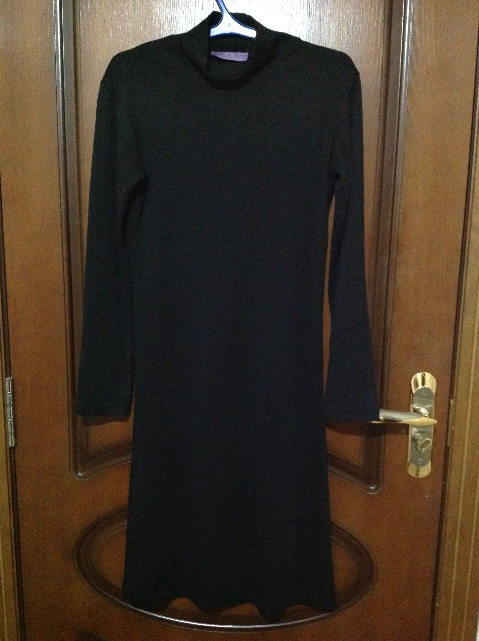Женское чёрное платье
