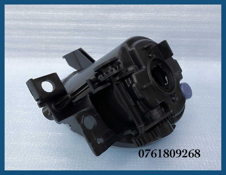 Proiector / Far ceata NOU dreapta VW Touareg 7L (2002 - 2010)