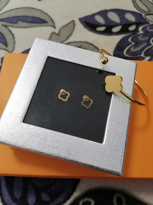 Set model Van Cleef and Arpels