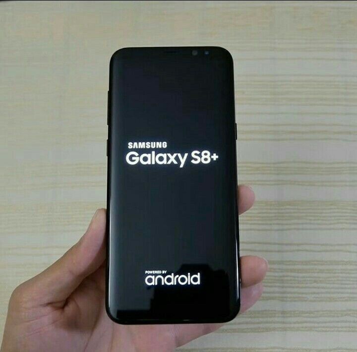 Samsung galaxy s8+ , smart watch