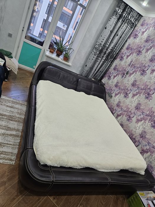 Продам б/у кровать