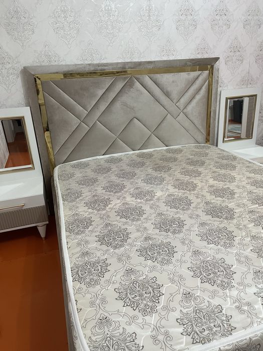 Спальный гарнитур сатылады