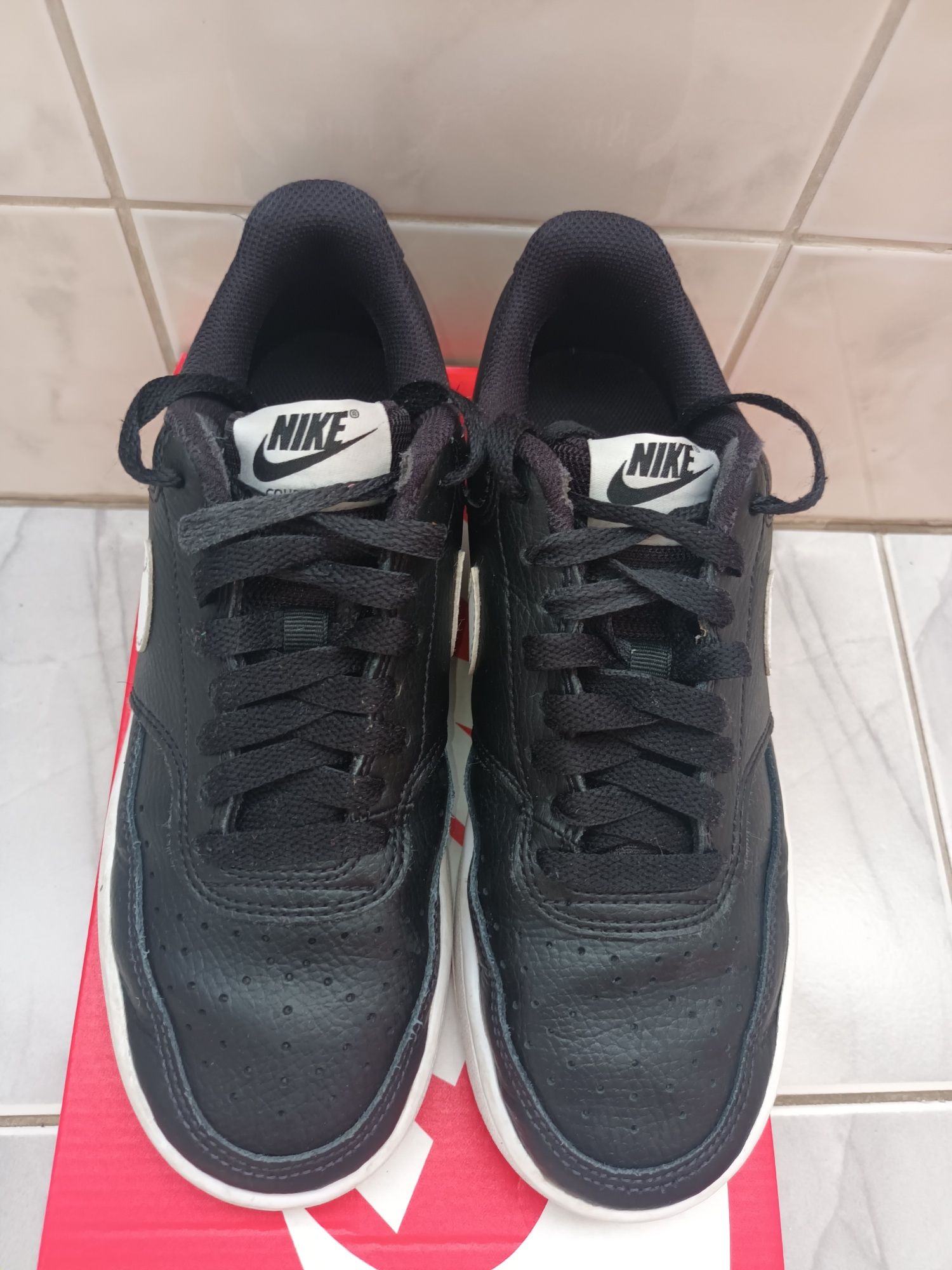 Черни маратонки Nike 37.5 номер