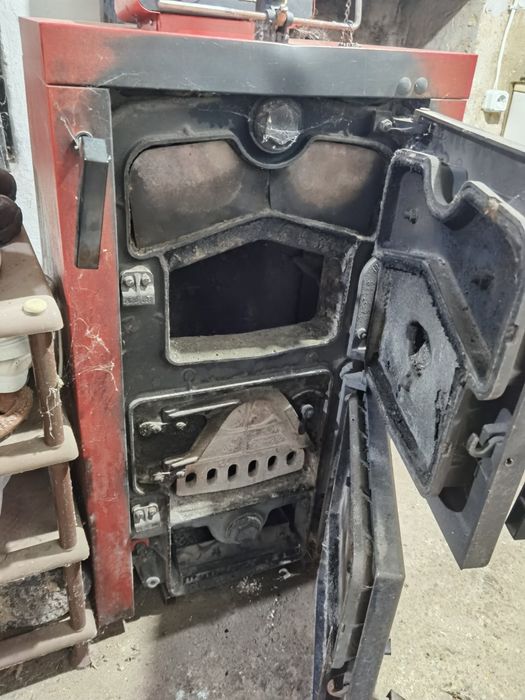 Котел на твърдо гориво Виадрус