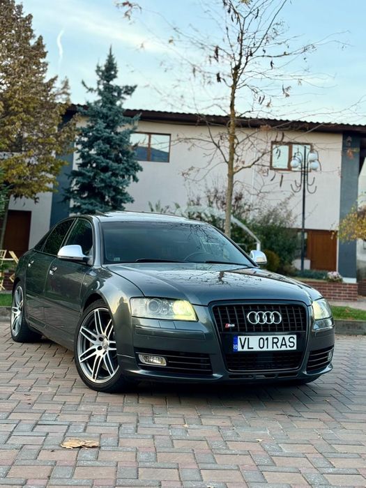 Audi S8 D3 5.2 V10
