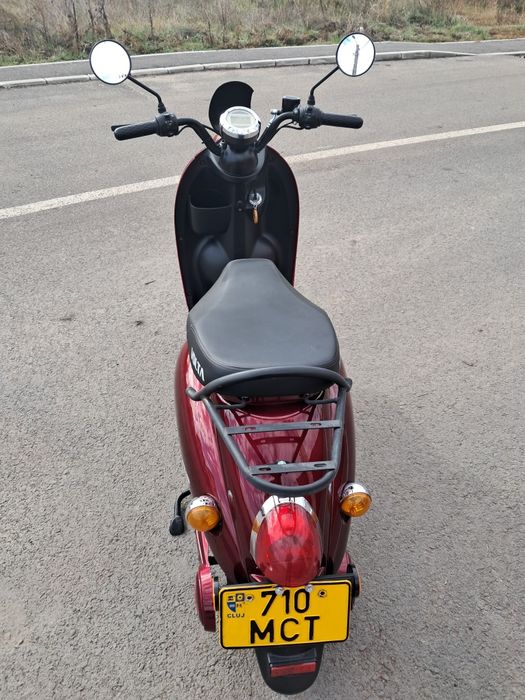 Vând scuter electric