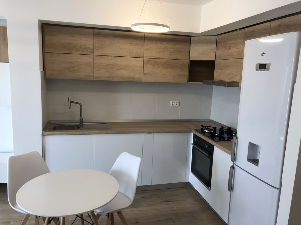 PROPIETAR, Inchiriez Ap. 2 camere Belvedere- loc parcare inclus