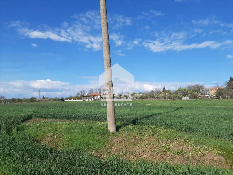 Парцел в село Аврен област Варна