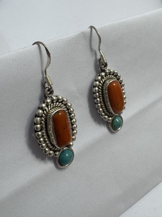 Cearcei vechi tibetani din argint 925, coral rosu si turcoaz.