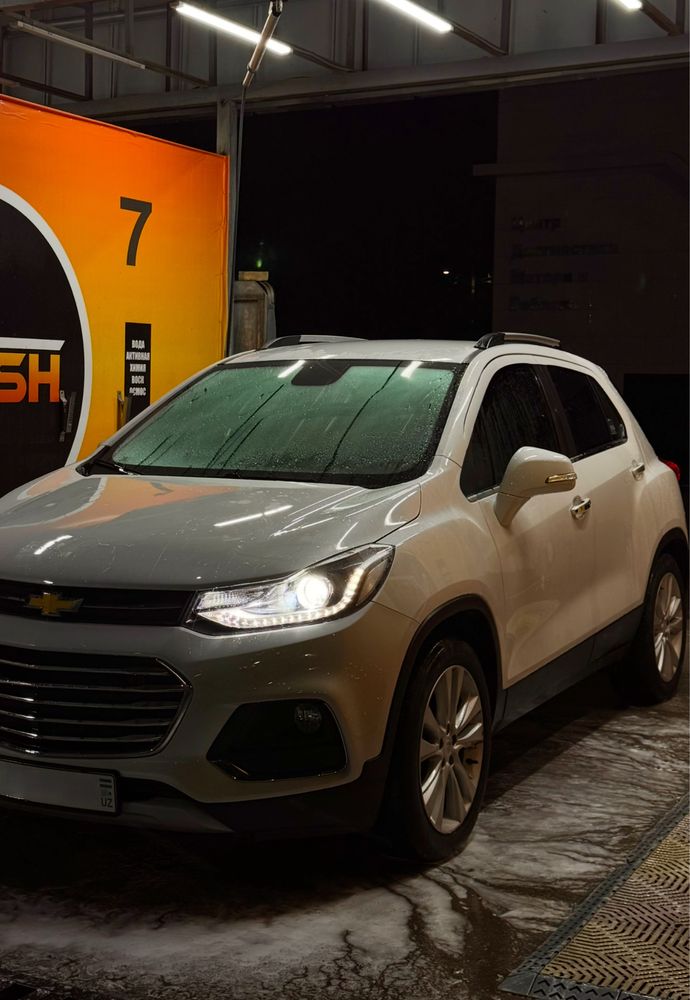 Tracker 1 2019 Ideal