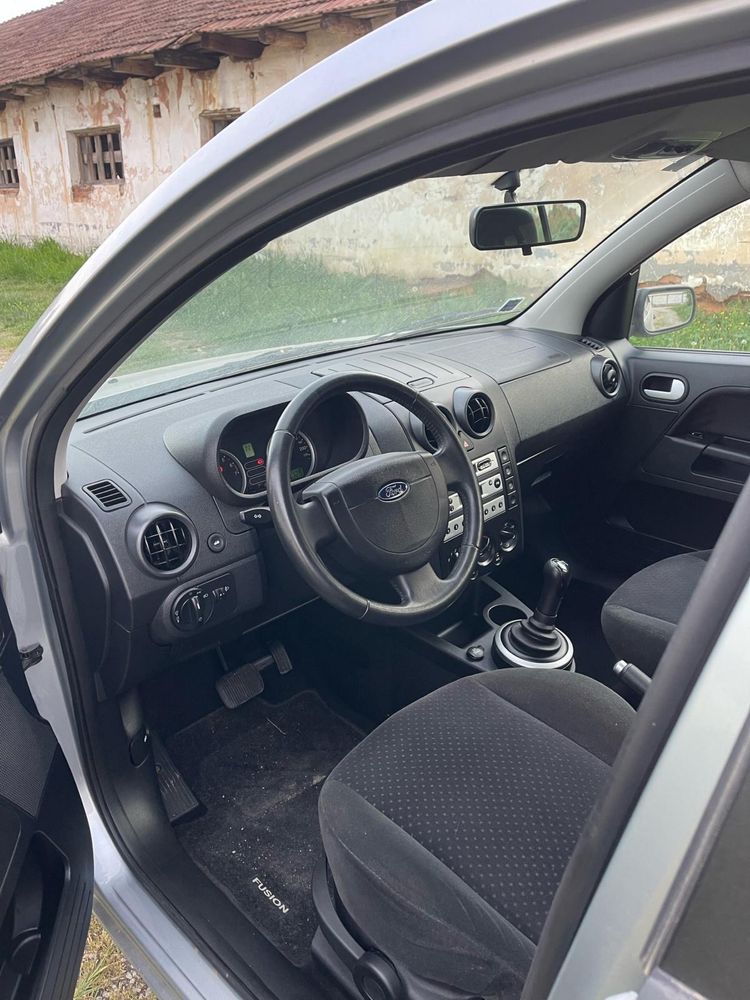 Ford Fusion, 1.4 benzină, automat