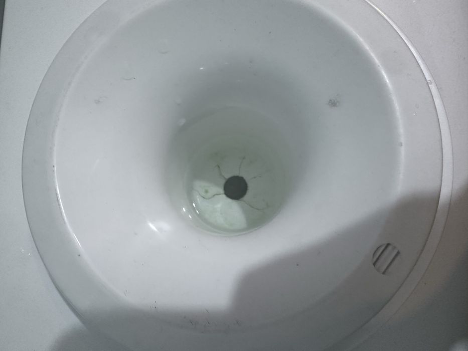 Продается кулер в среднем состоянии