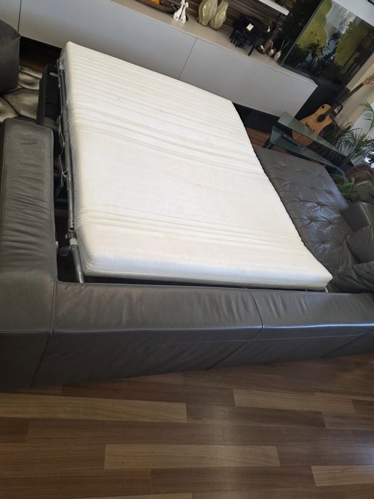 продавам кожен диван